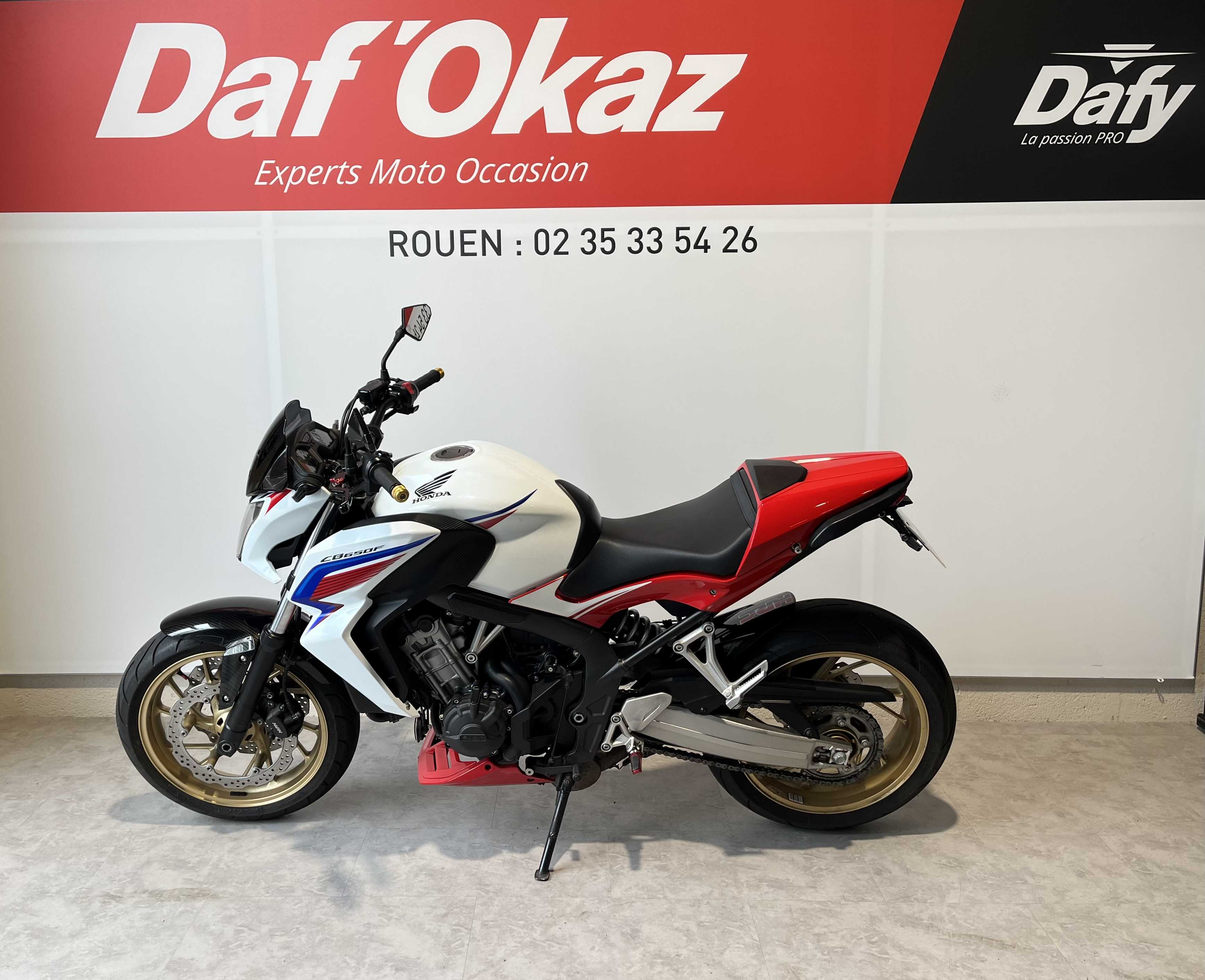 Honda CB 650 F ABS 2015 HD vue gauche