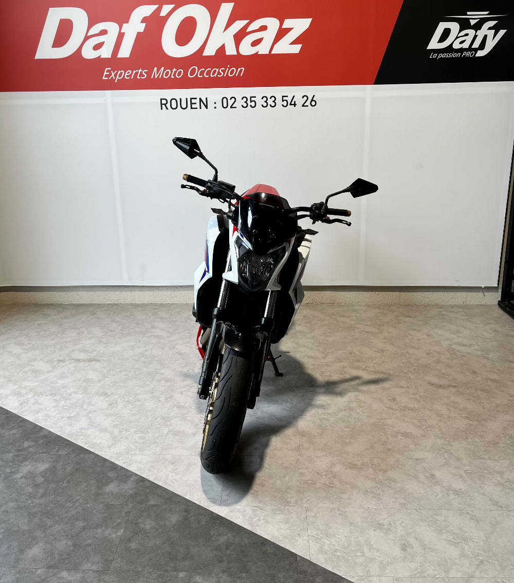 Honda CB 650 F ABS 2015 vue avant