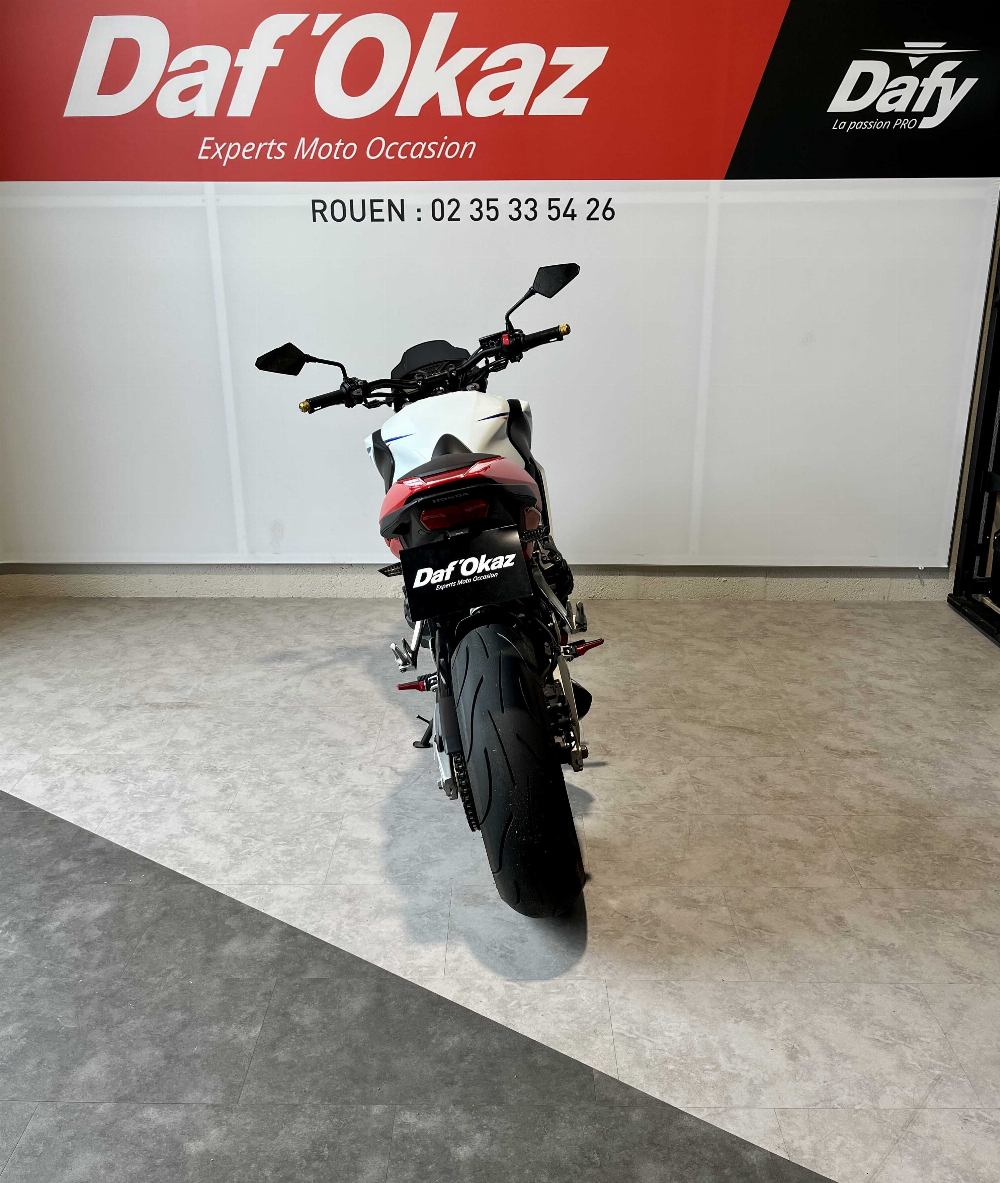 Honda CB 650 F ABS 2015 vue arrière