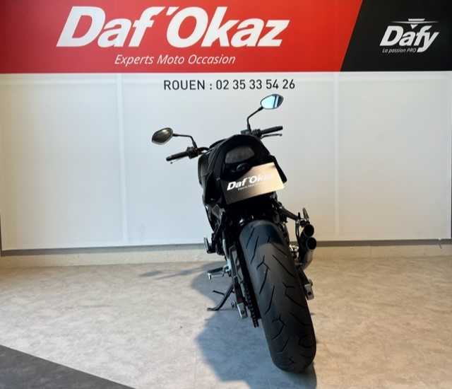 Suzuki GSR 750 2011 HD vue arrière