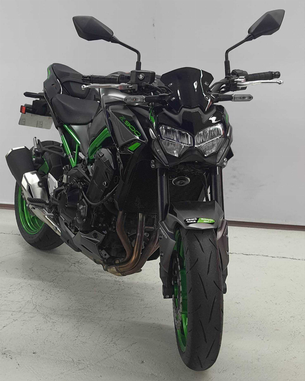 Kawasaki Z 900 2022 vue 3/4 droite