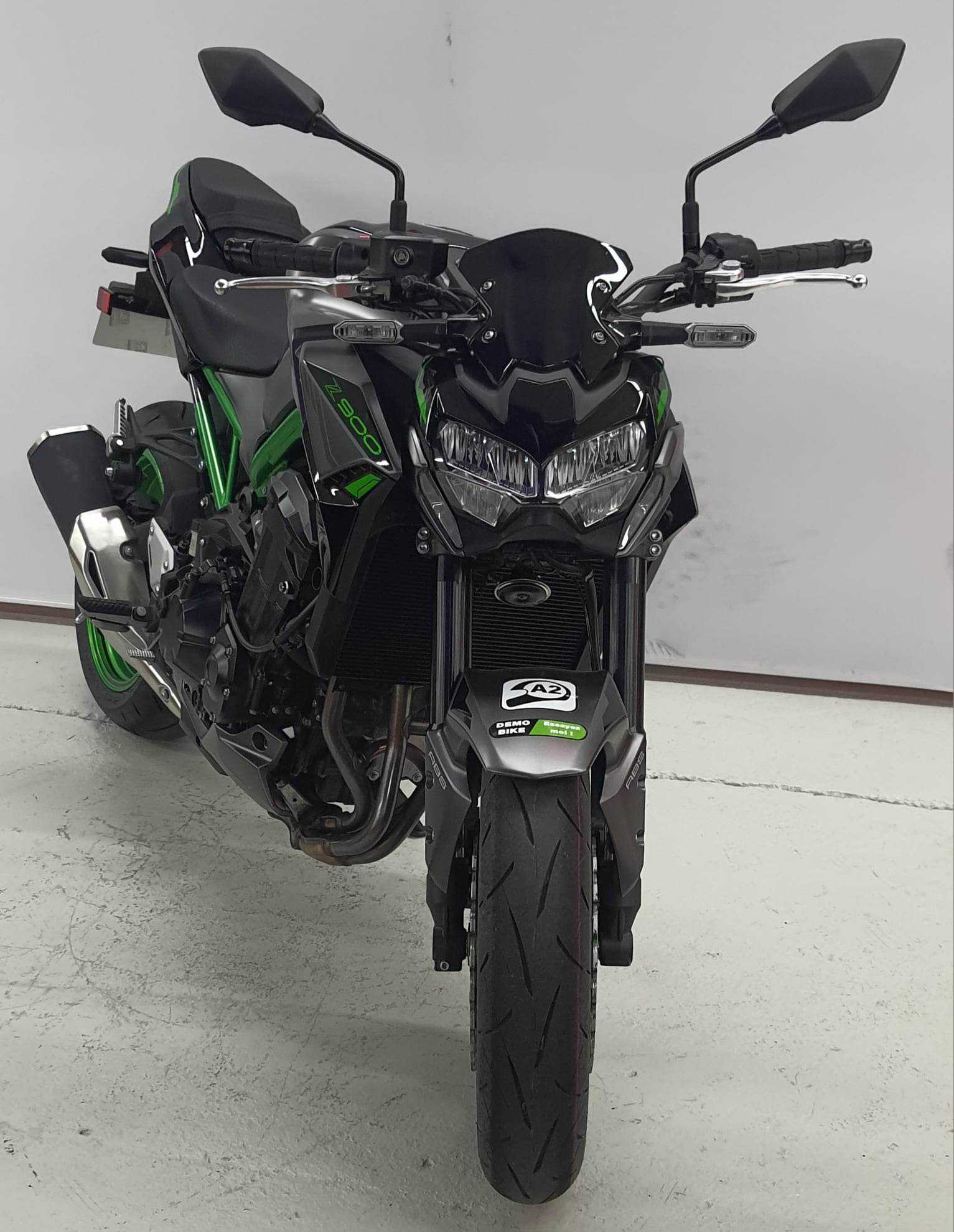 Kawasaki Z 900 2022 HD vue 3/4 droite