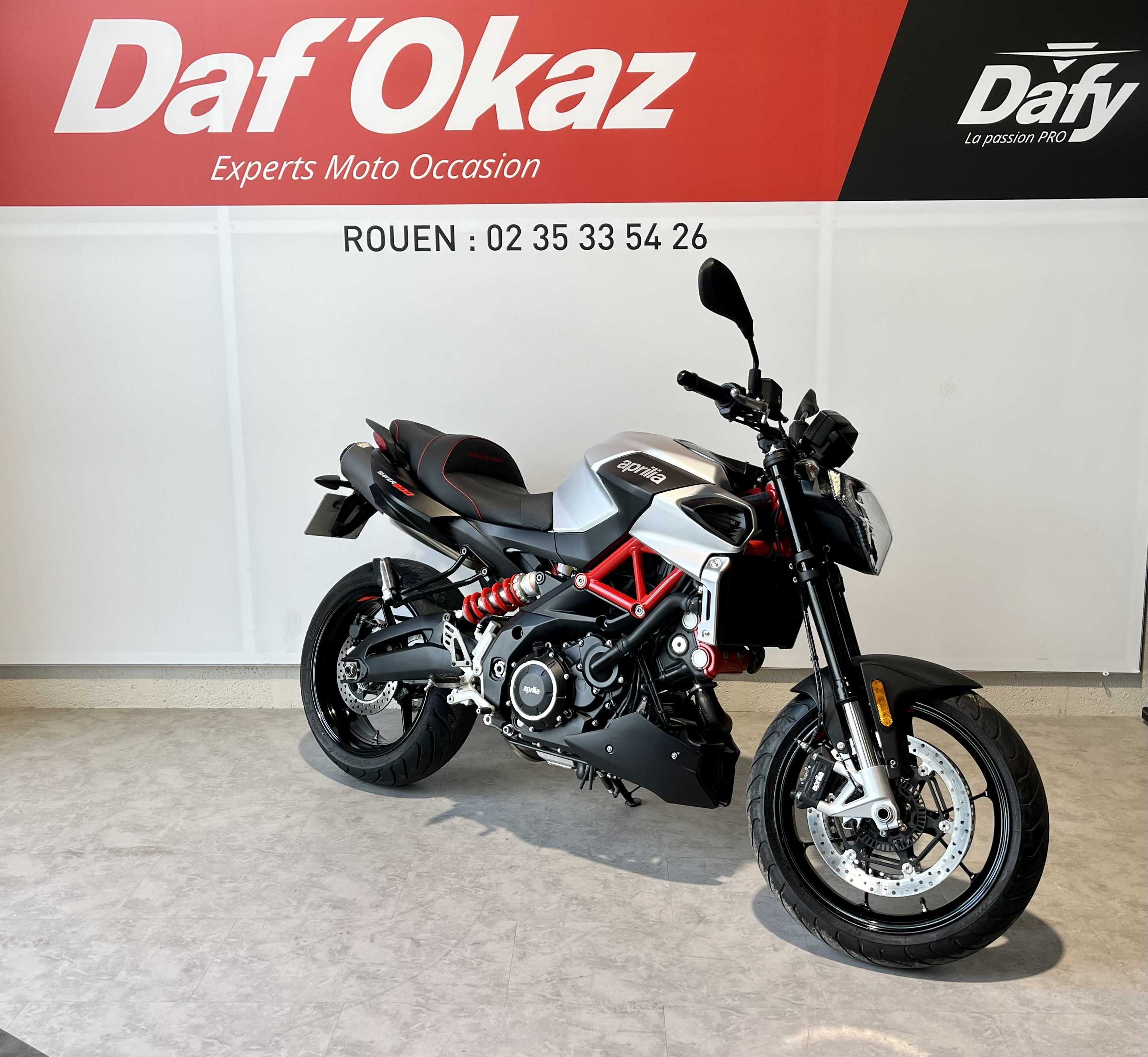 Aprilia Shiver 900 ABS 2020 HD vue 3/4 droite