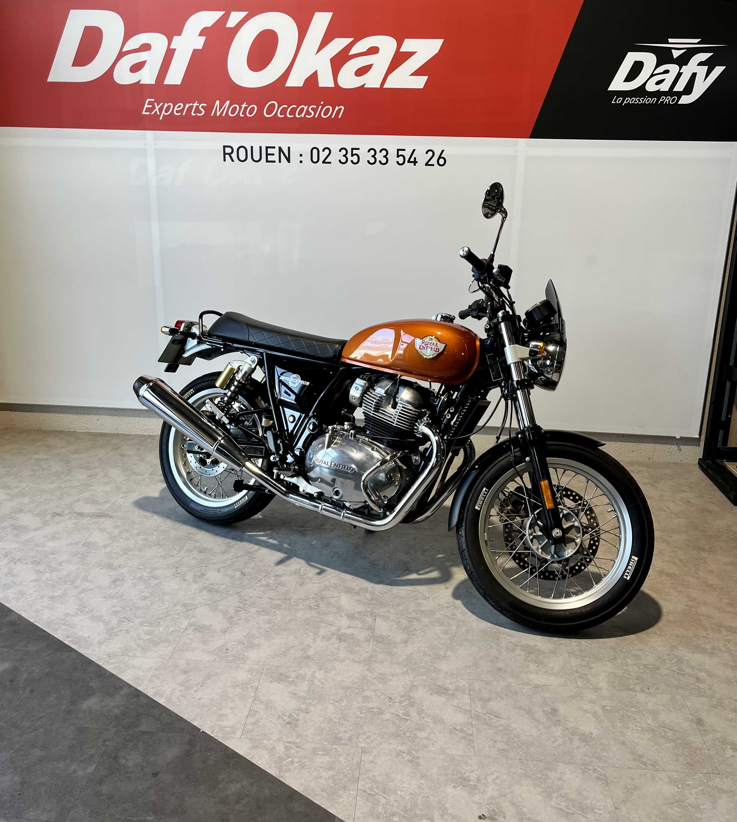 Royal Enfield INTERCEPTOR 650 2020 HD vue 3/4 droite