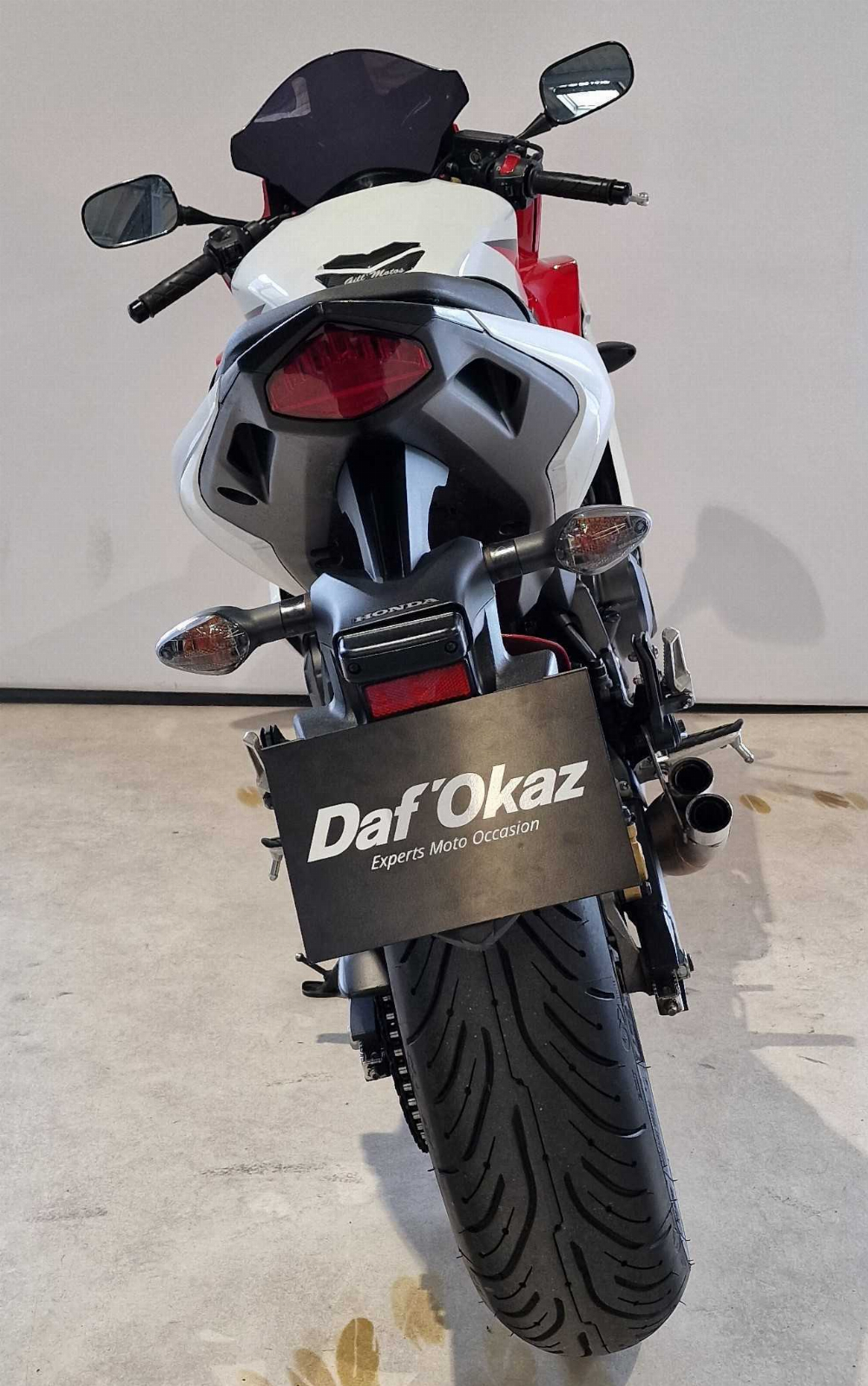 Honda CBR 600 F 2011 vue arrière