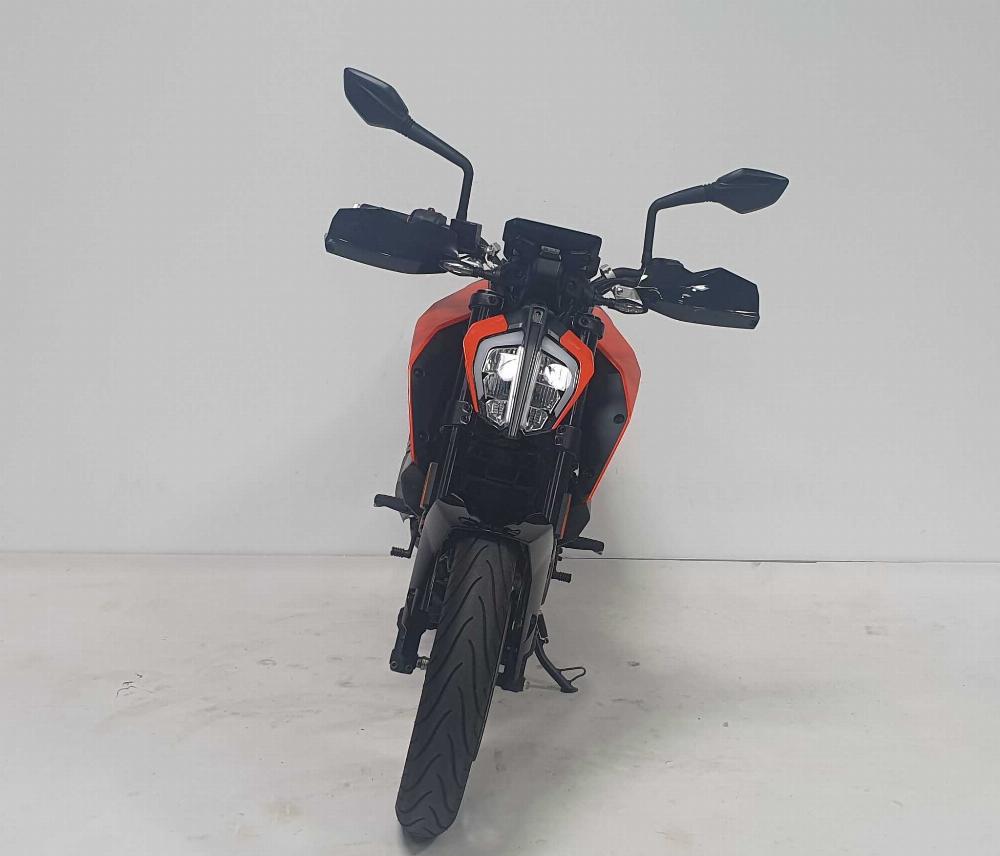 KTM 125 Duke 2020 vue avant