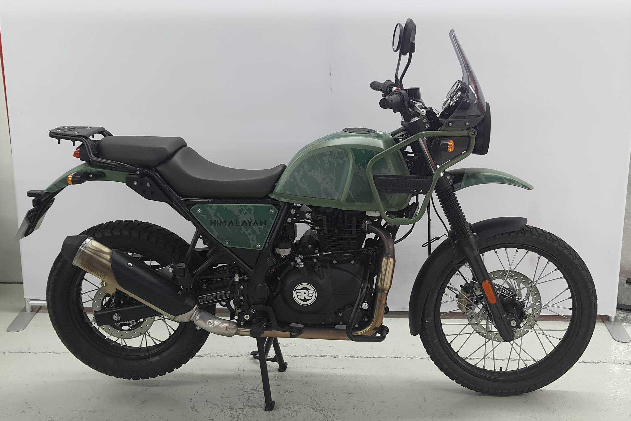 Royal Enfield HIMALAYAN 410 (PINE GREEN) EURO 5 (PINE GREEN) EURO 5 2023 HD vue gauche