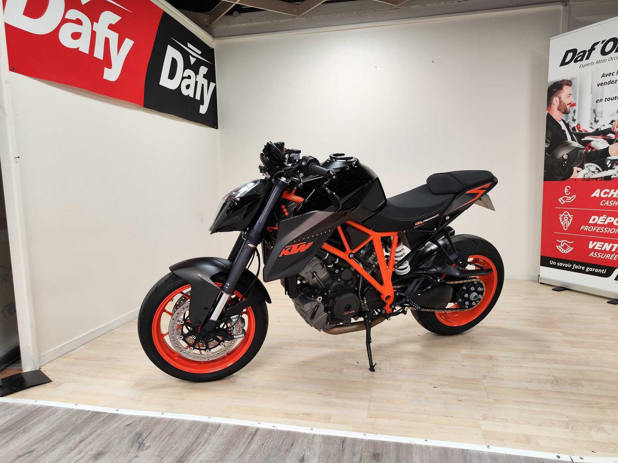 KTM 1290 Super Duke R 2015 HD vue avant