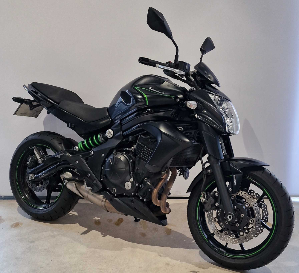 Kawasaki ER-6 N ABS 2015 vue 3/4 droite