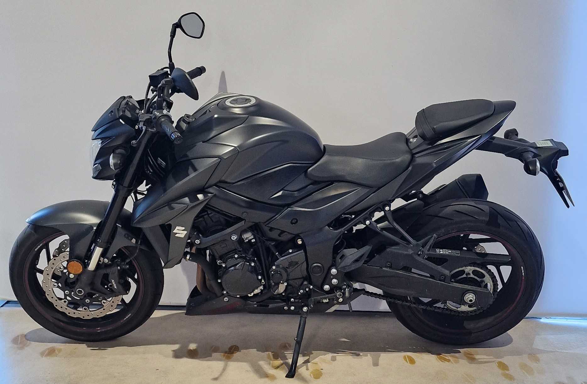 Suzuki GSX-S 750 2018 HD vue gauche