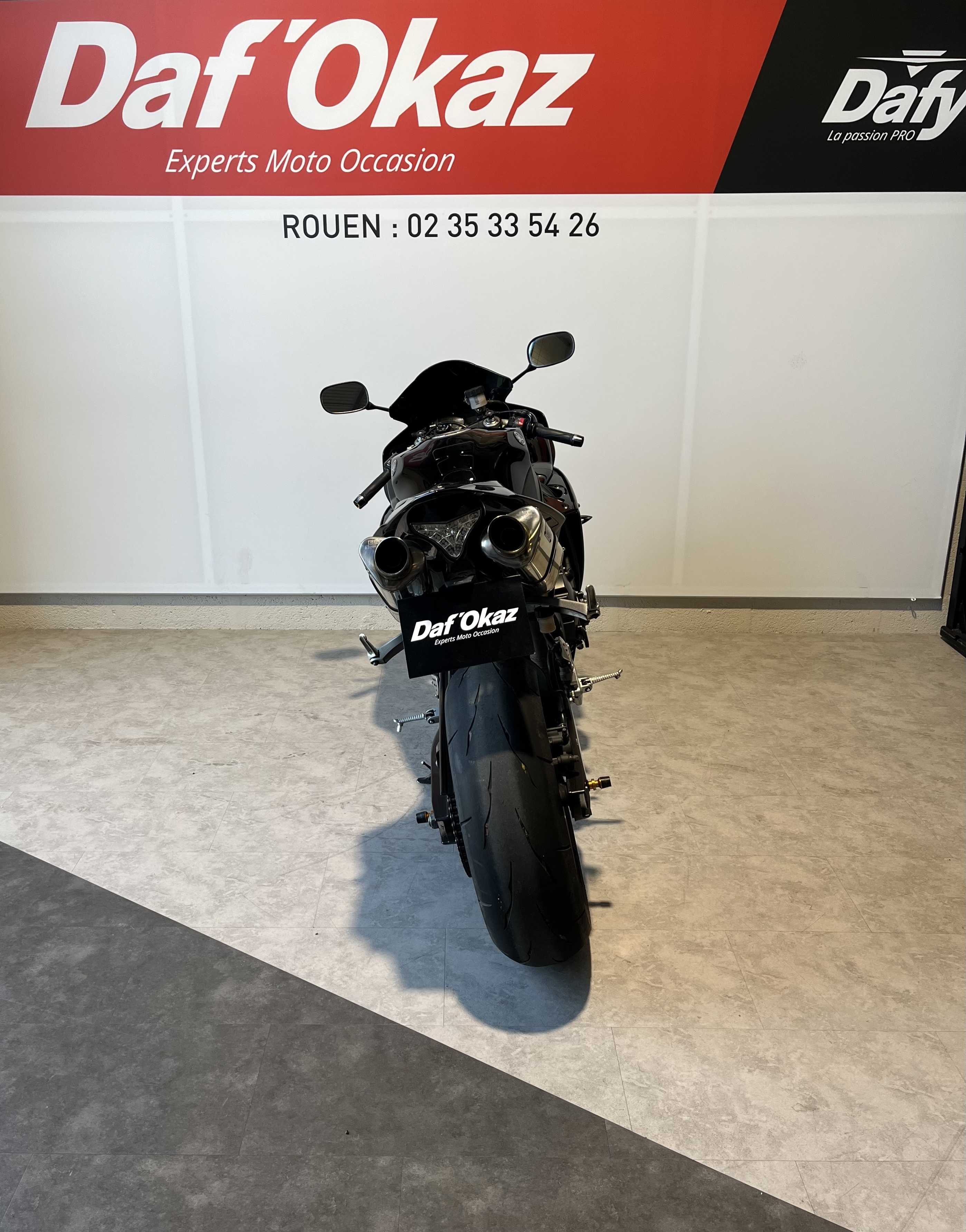 Yamaha YZF 1000 R1 2010 HD vue arrière