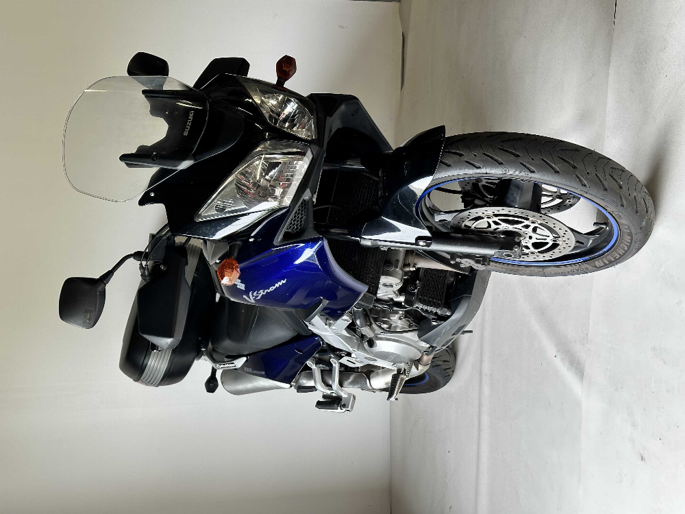 Suzuki WVBB11 V-STROM 2004 vue 3/4 droite