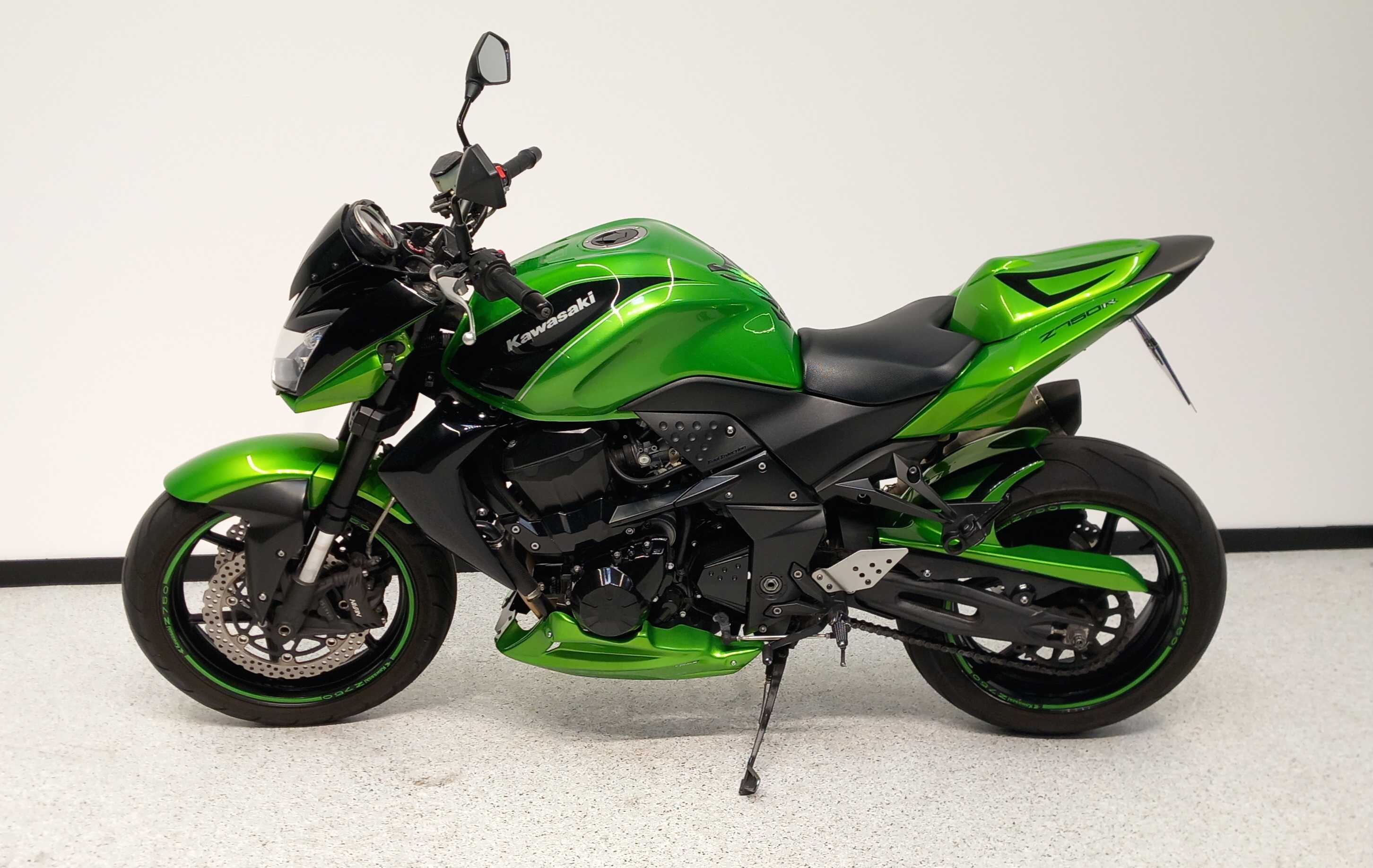 Kawasaki Z 750 R (ZR750) 2012 HD vue gauche