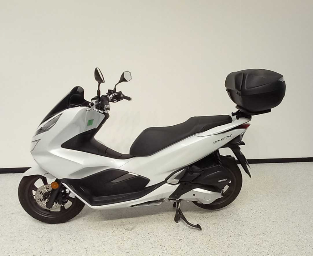 Honda PCX 125 2018 vue gauche