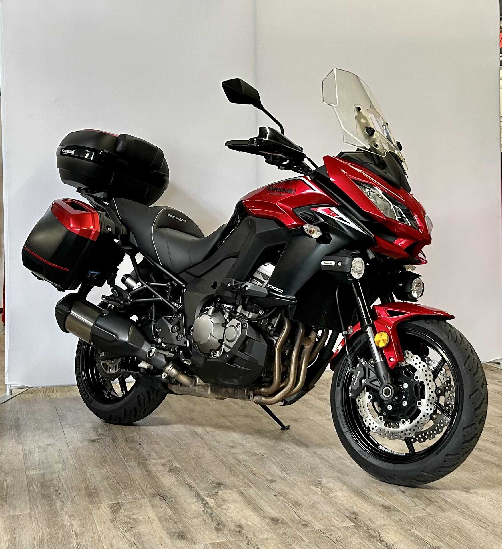 Kawasaki KLZ 1000 Versys Grand Tourer 2018 HD vue 3/4 droite