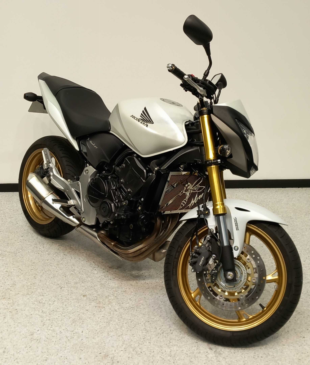 Honda CB 600 F Hornet ABS 2013 vue 3/4 droite