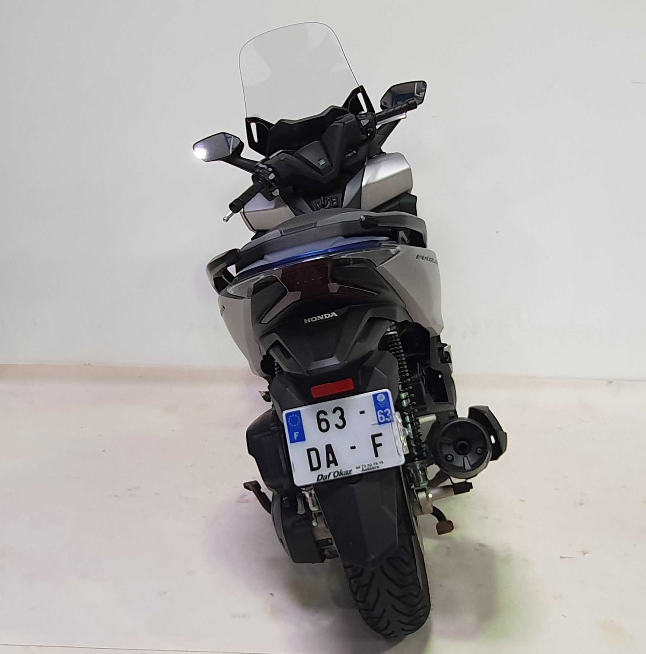 Honda Forza 125 2019 HD vue arrière