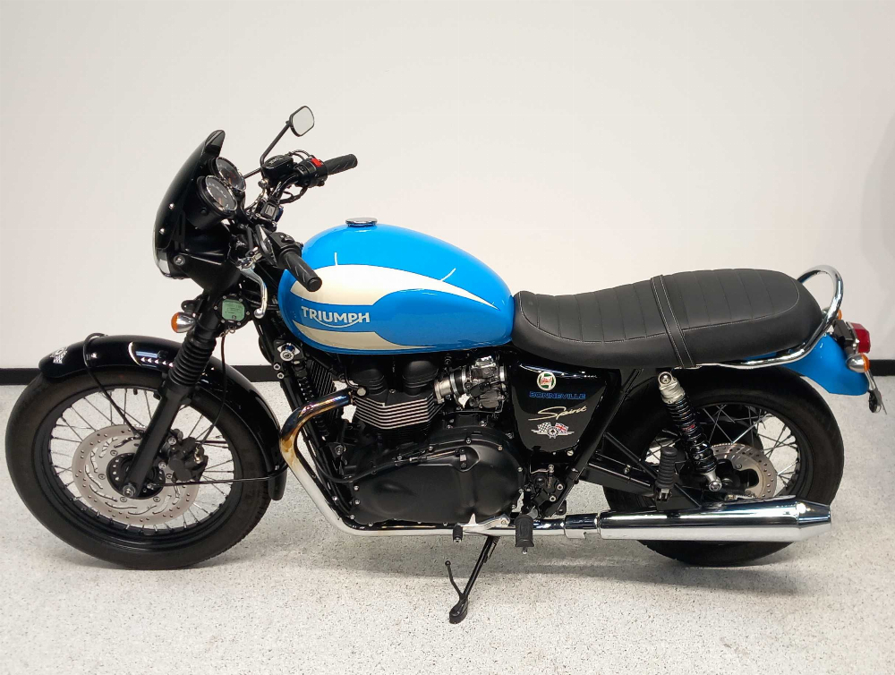 Triumph 865 Bonneville T100 2015 vue gauche
