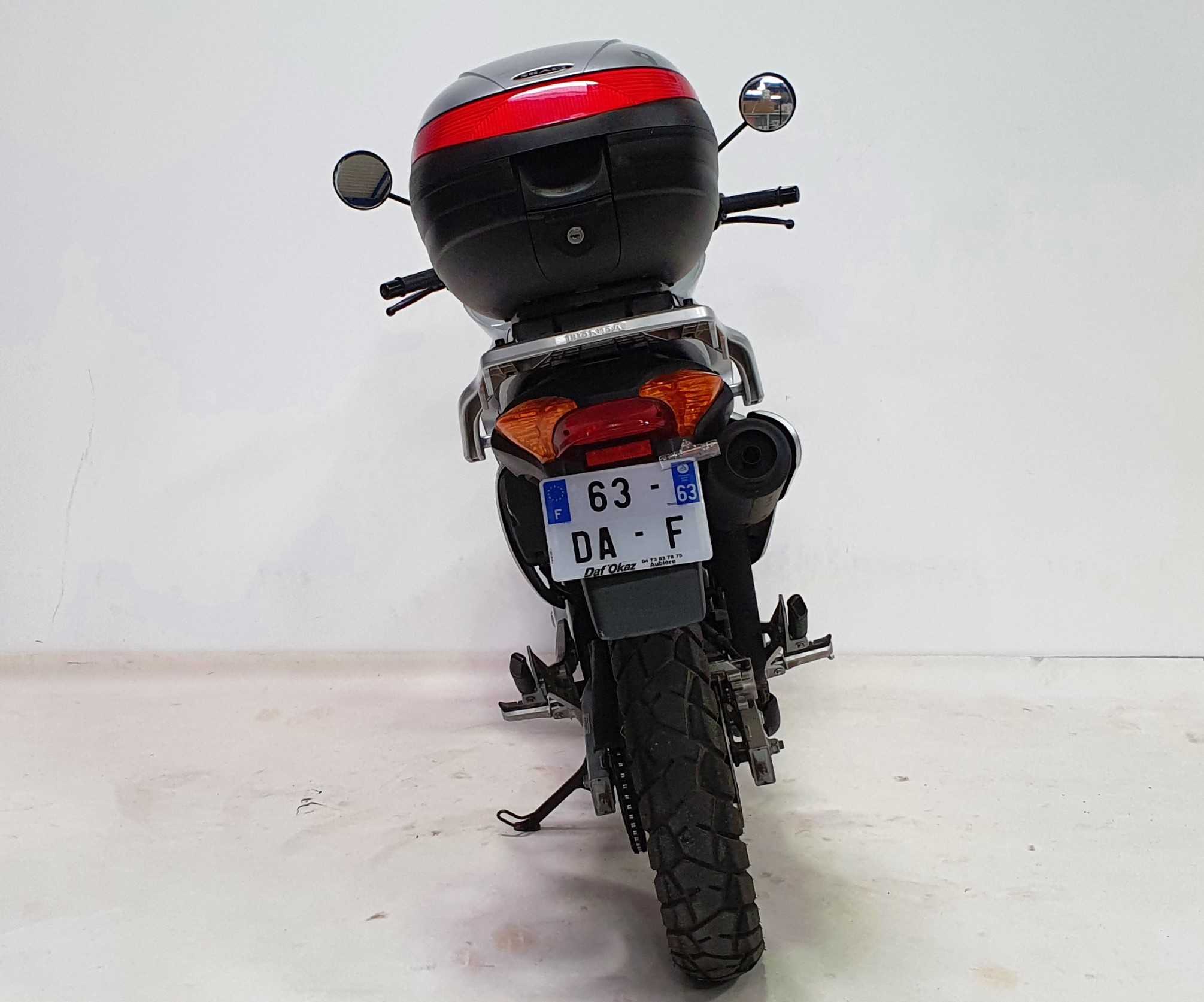 Honda XL 125 V Varadero 2003 HD vue arrière