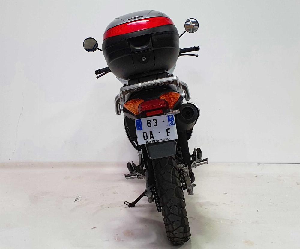 Honda XL 125 V Varadero 2003 vue arrière