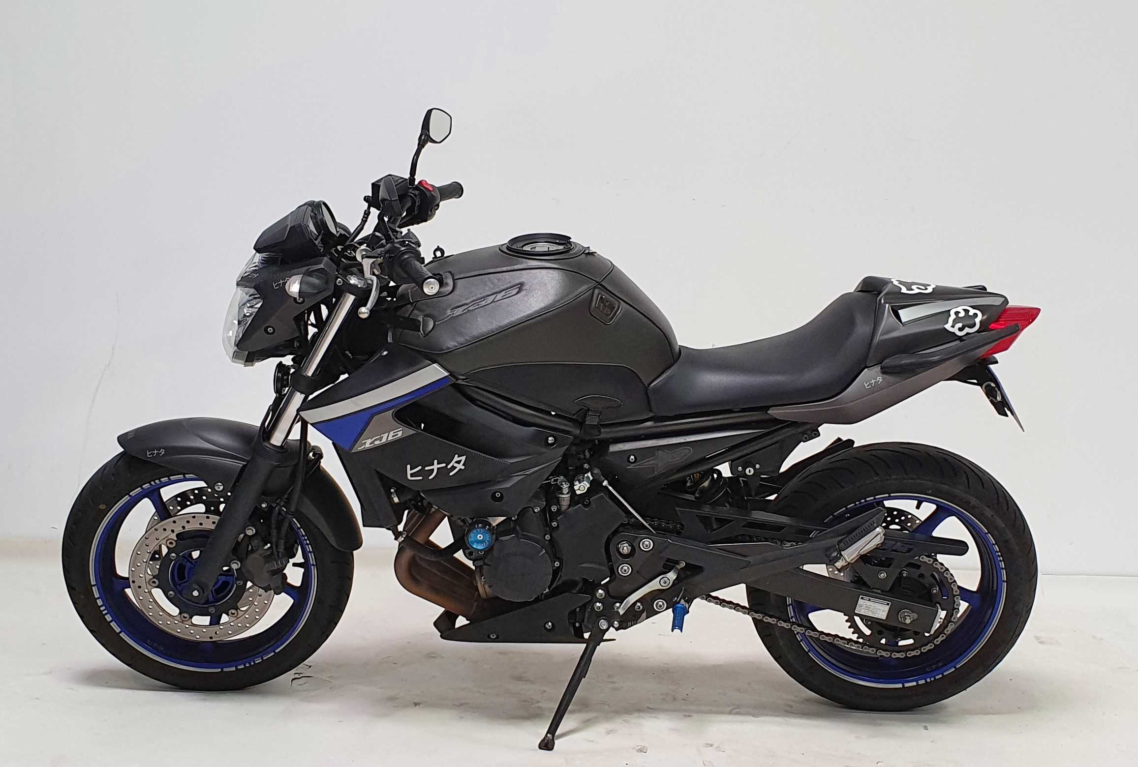 Yamaha XJ6 N 2013 HD vue gauche