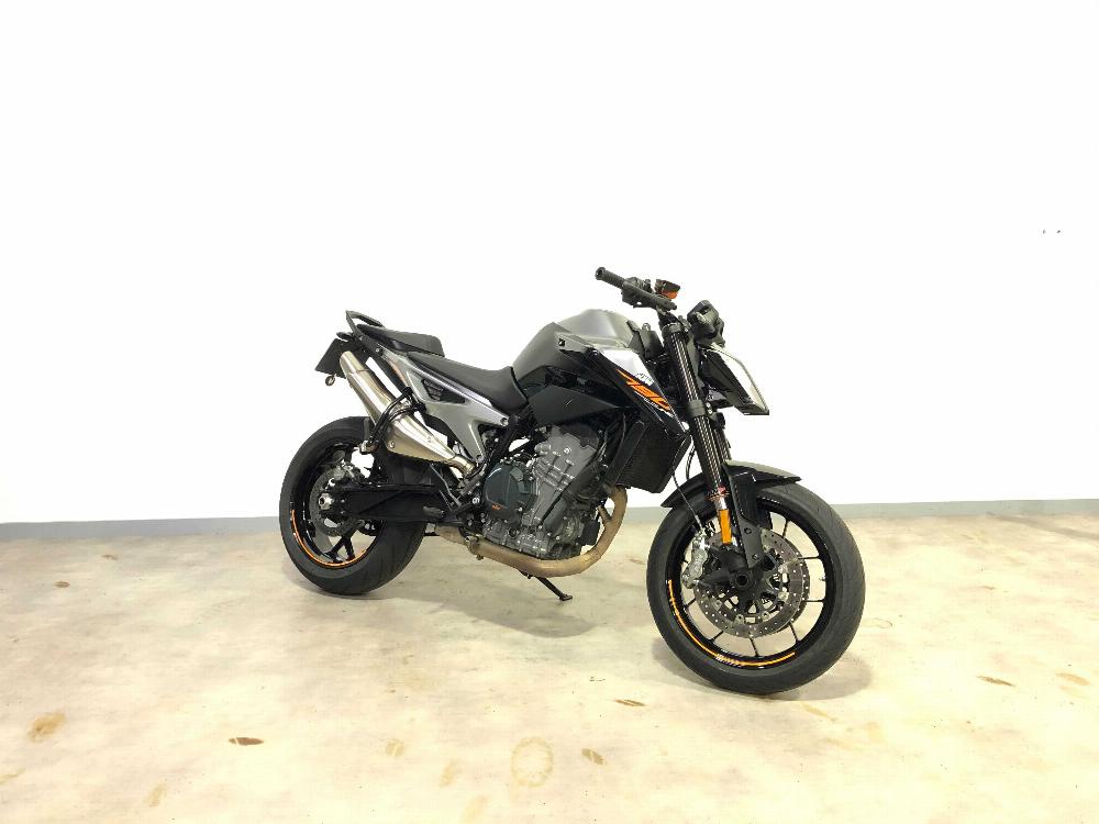 KTM 790 Duke 2018 vue 3/4 droite