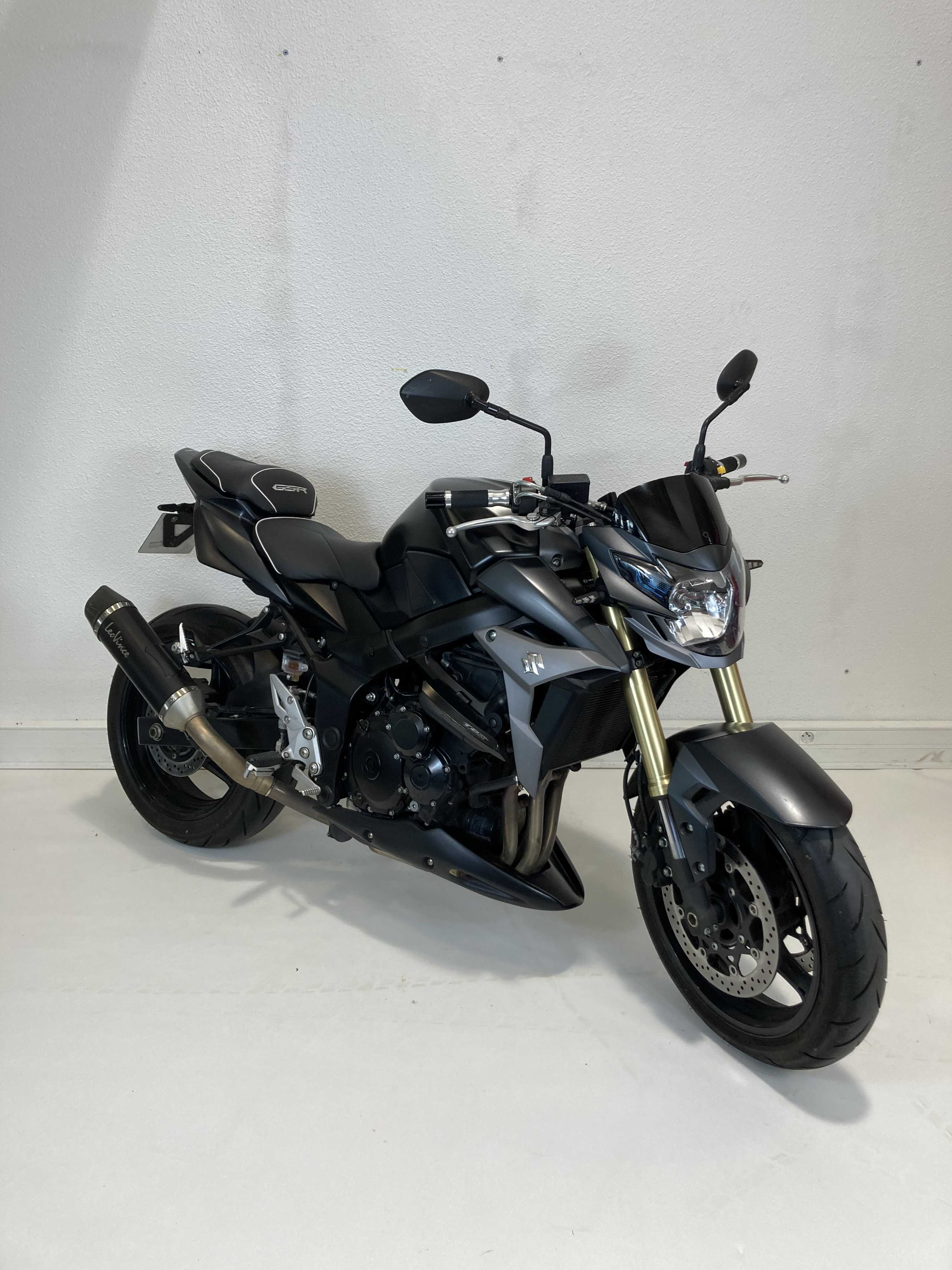 Suzuki GSR 750  ABS 2014 HD vue 3/4 droite