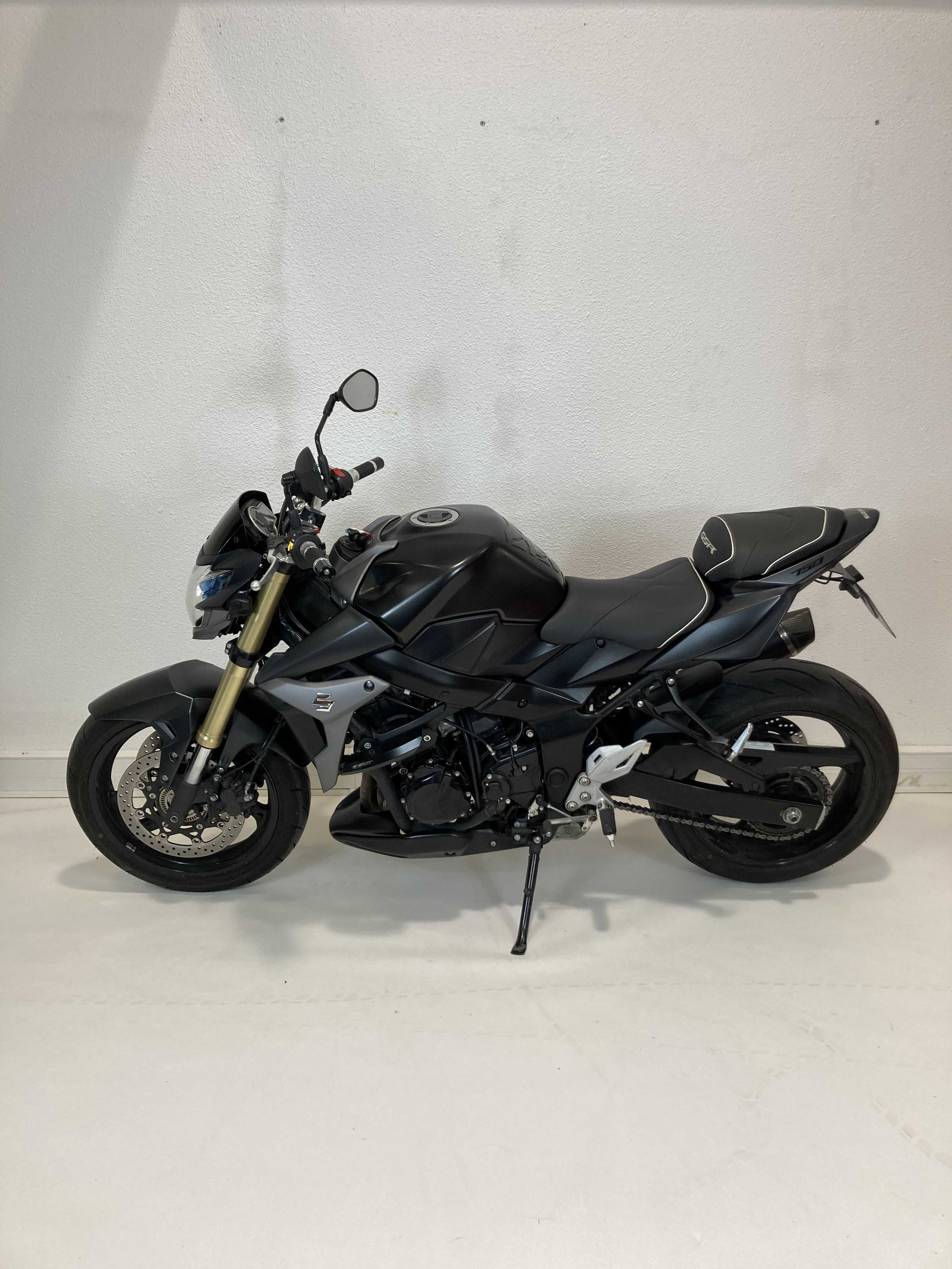 Suzuki GSR 750  ABS 2014 HD vue gauche