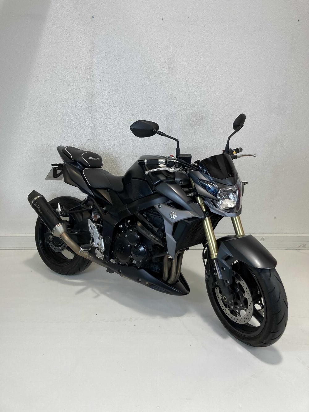 Suzuki GSR 750  ABS 2014 vue 3/4 droite