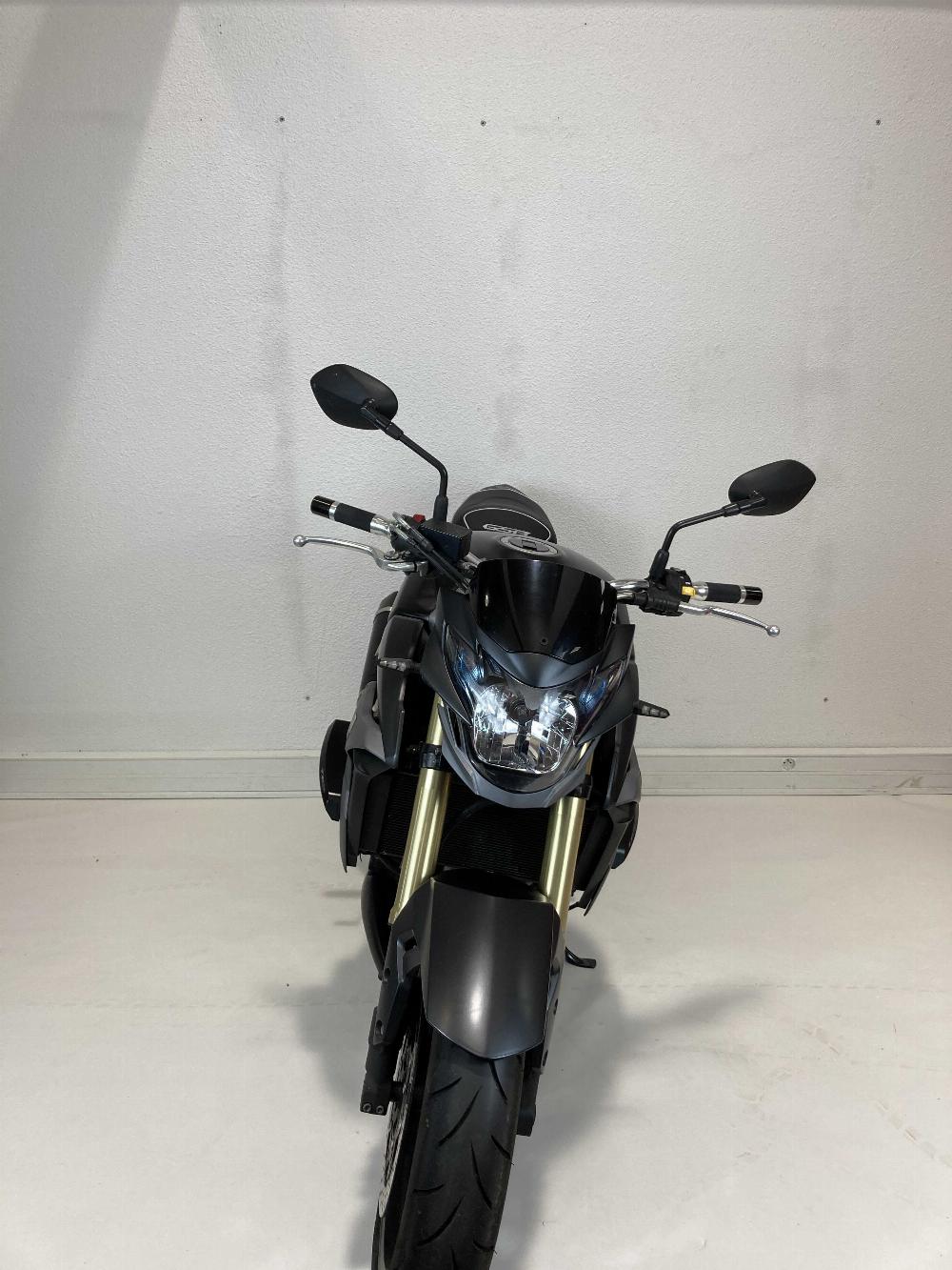 Suzuki GSR 750  ABS 2014 vue avant