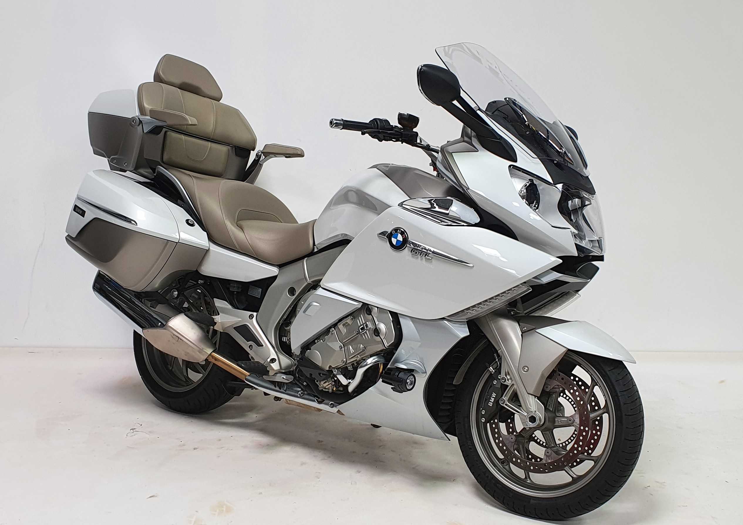 BMW K 1600 GTL 2015 HD vue 3/4 droite