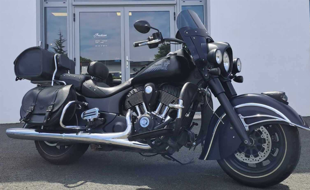 Indian CHIEF 1811 1811 CHIEF DARK HORSE 2016 vue gauche