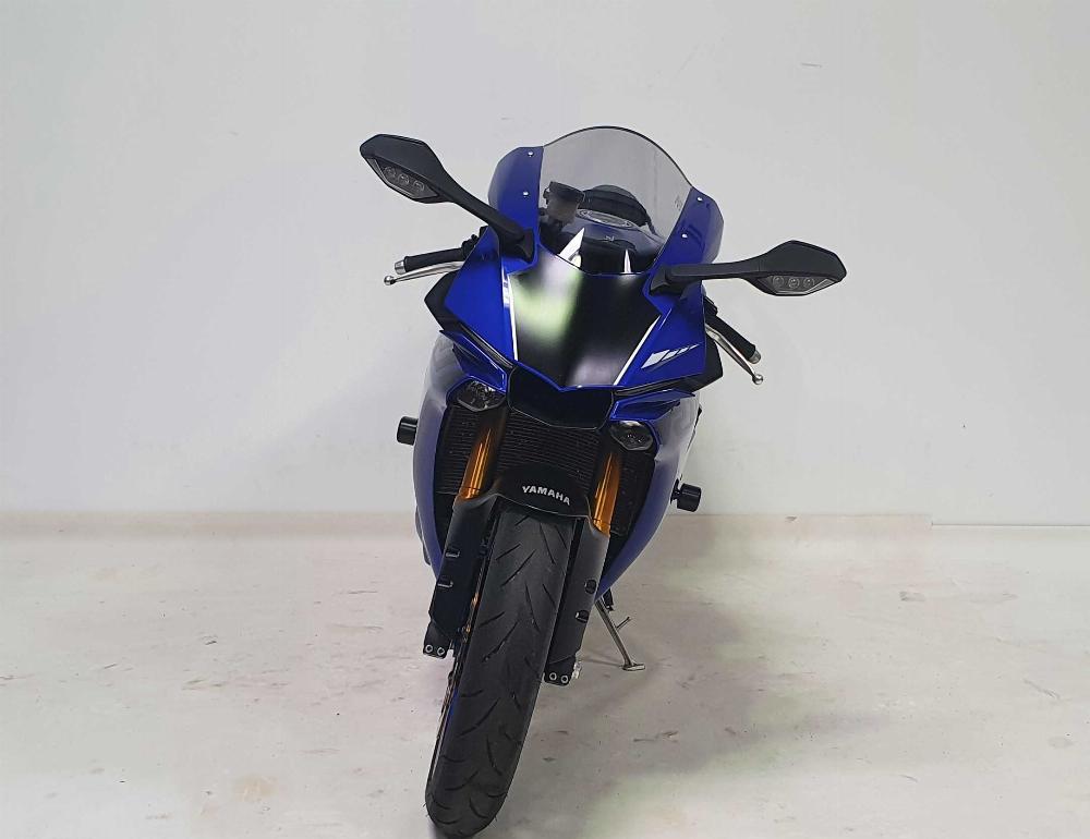 Yamaha YZF 1000 R1 2018 vue avant