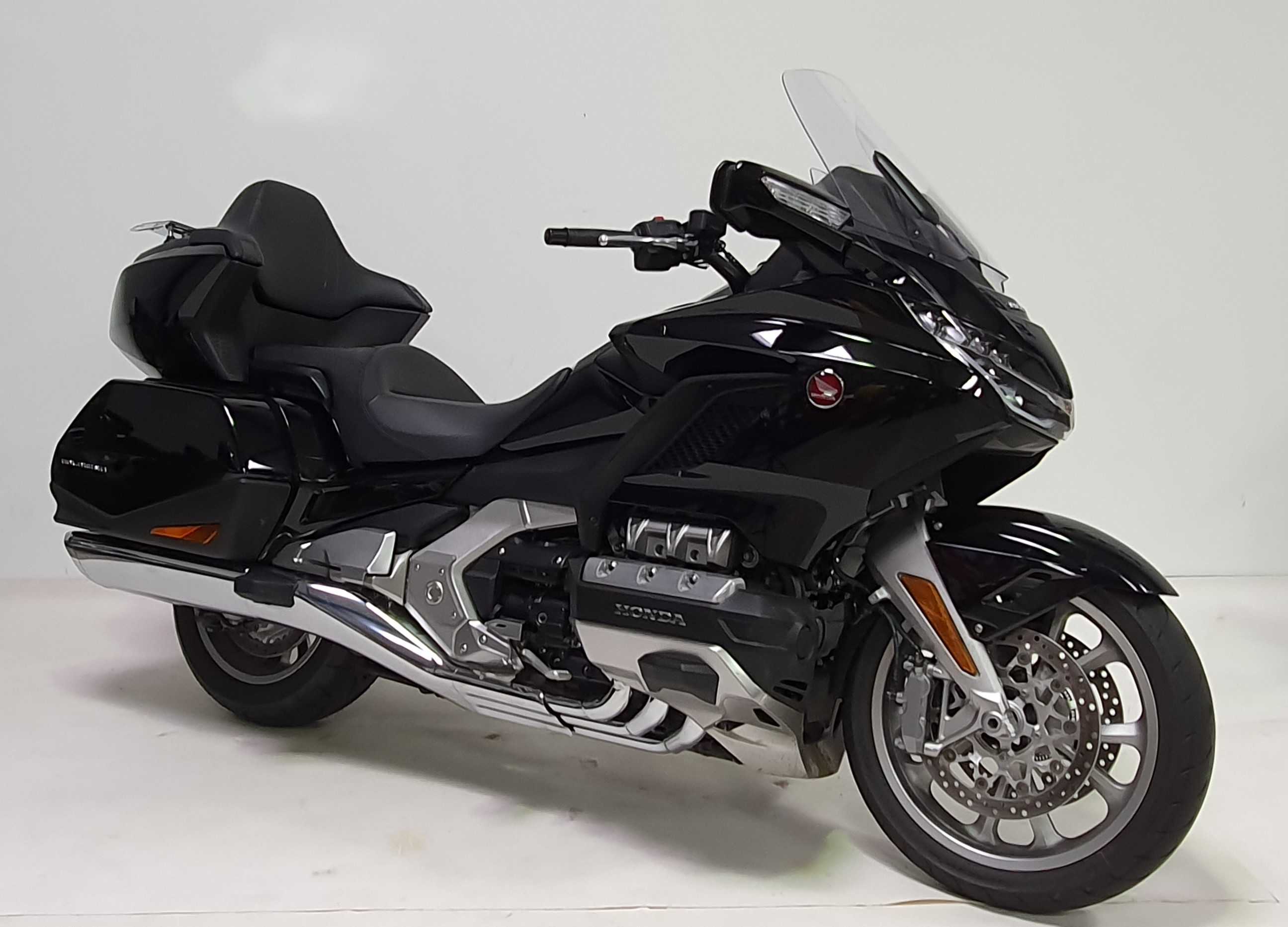 Honda GL 1800 Goldwing Tour 2019 HD vue 3/4 droite