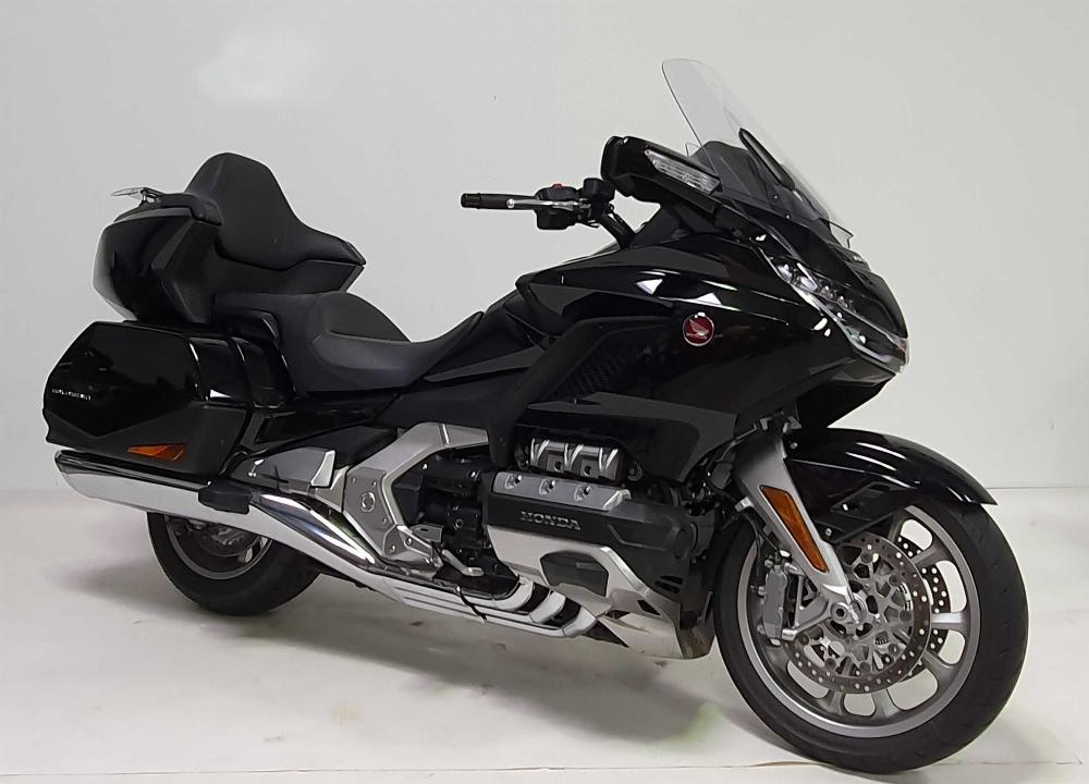 Honda GL 1800 Goldwing Tour 2019 vue 3/4 droite