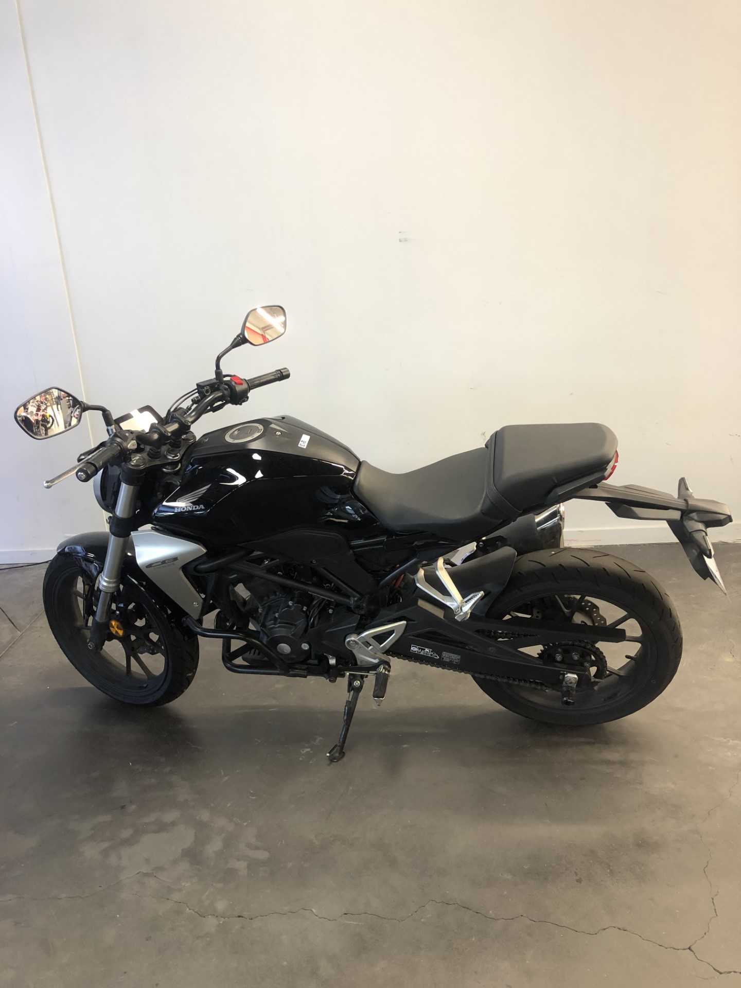 Honda CB 300 R 2020 HD vue gauche