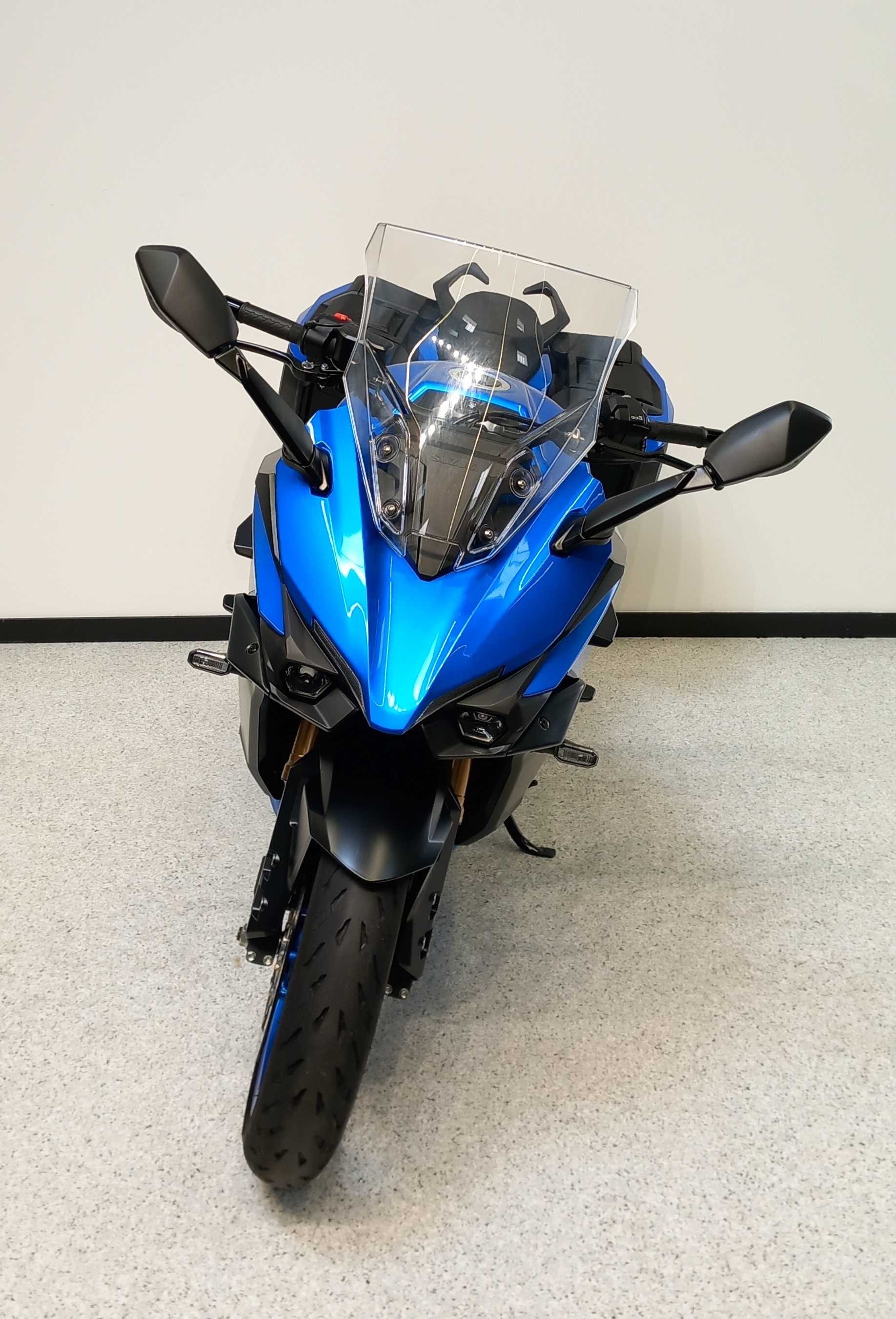 Suzuki GSX-S 1000 GT 2022 HD vue avant