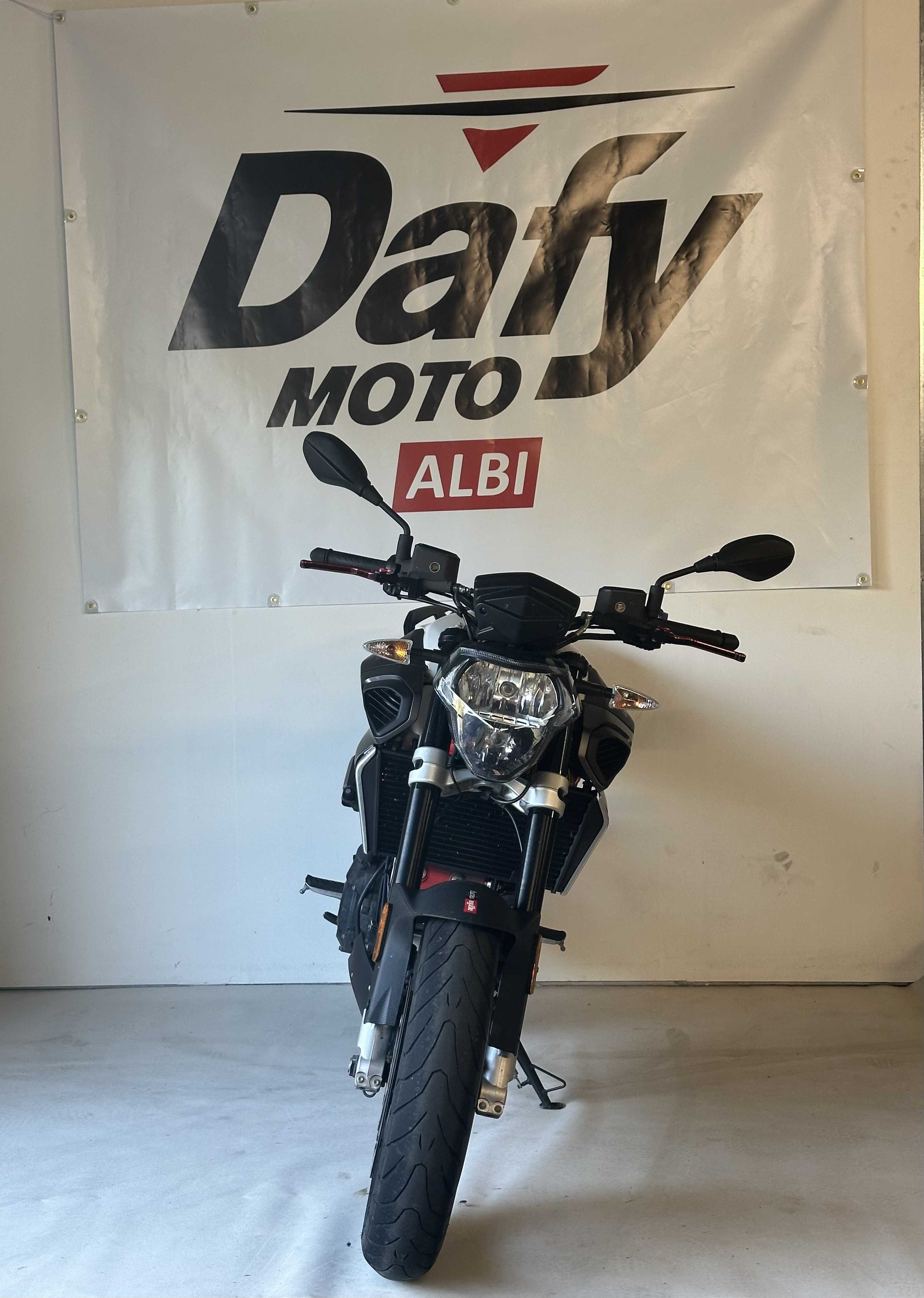 Aprilia Shiver 900 ABS 2018 HD vue avant