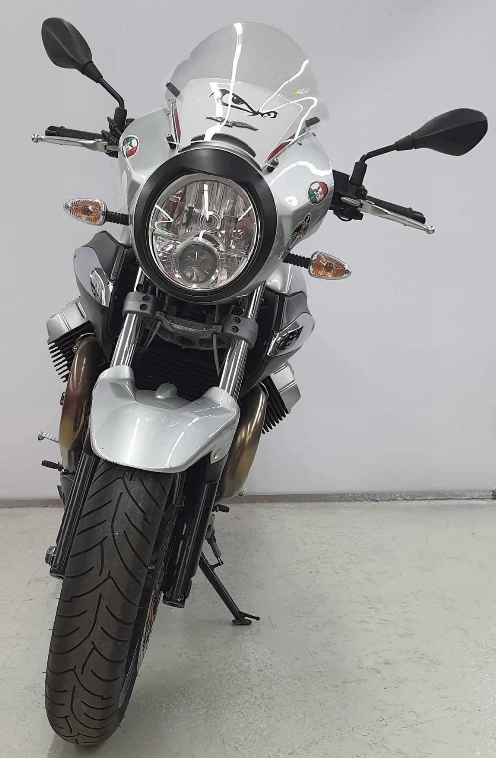 Moto Guzzi 1200 SPORT 8V E3 2009 vue avant