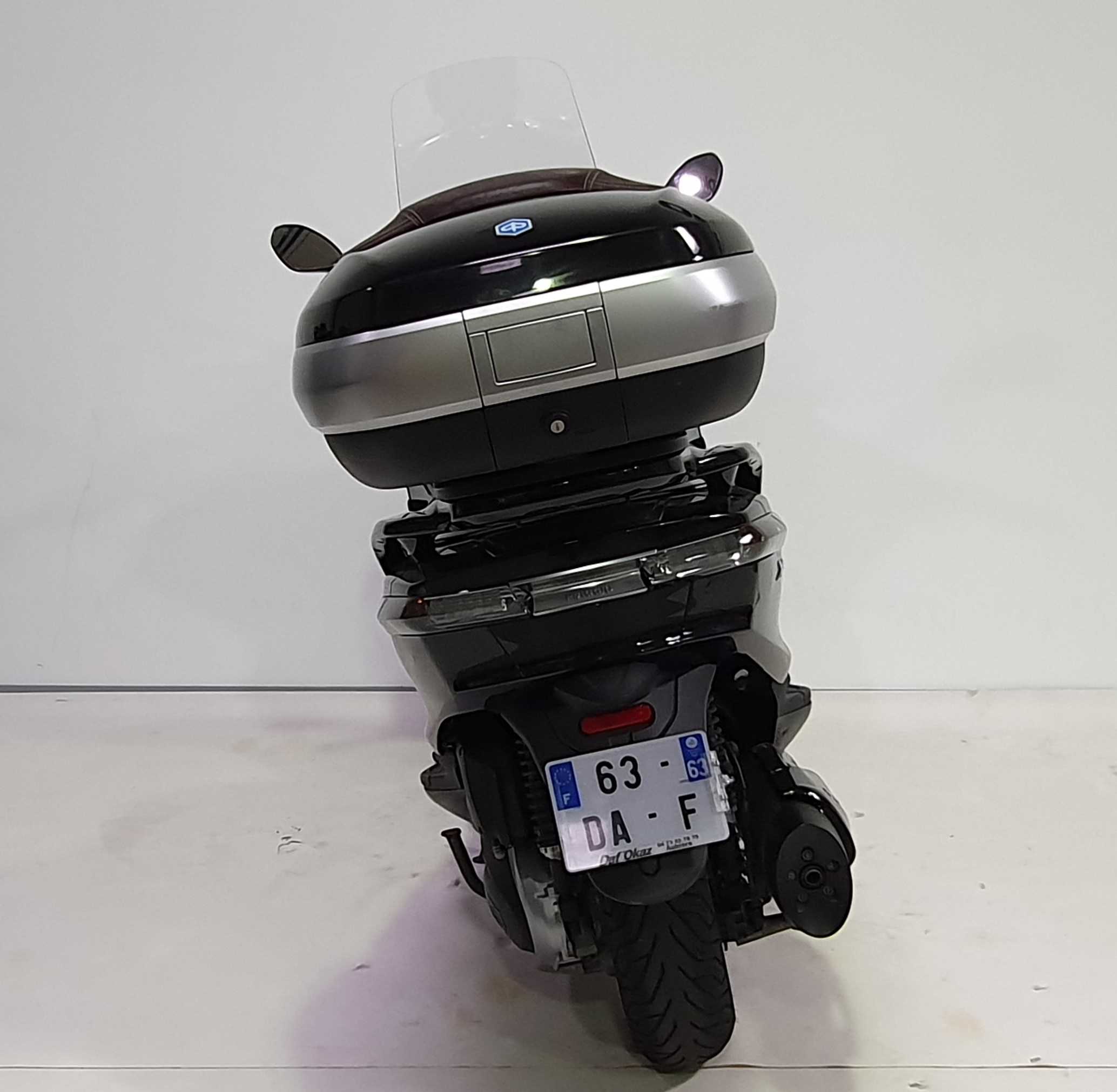 Piaggio X10 2014 HD vue arrière