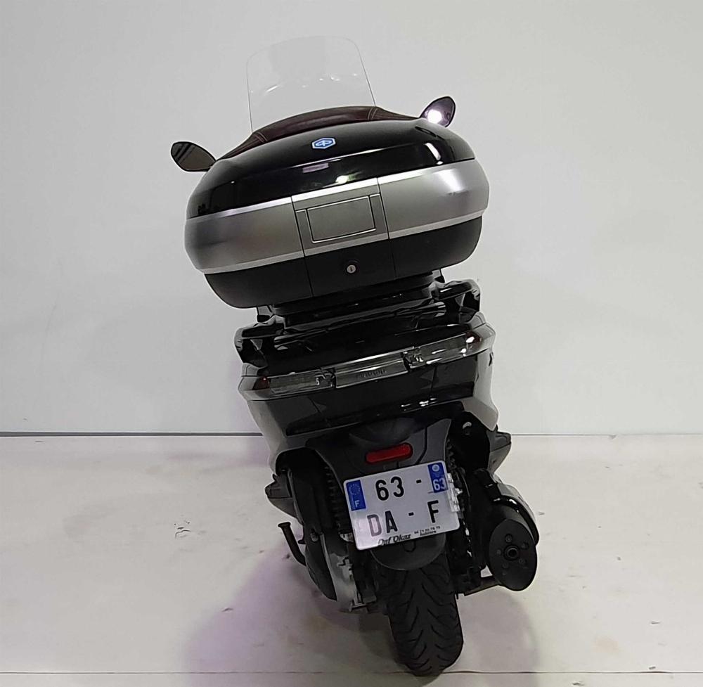 Piaggio X10 2014 vue arrière