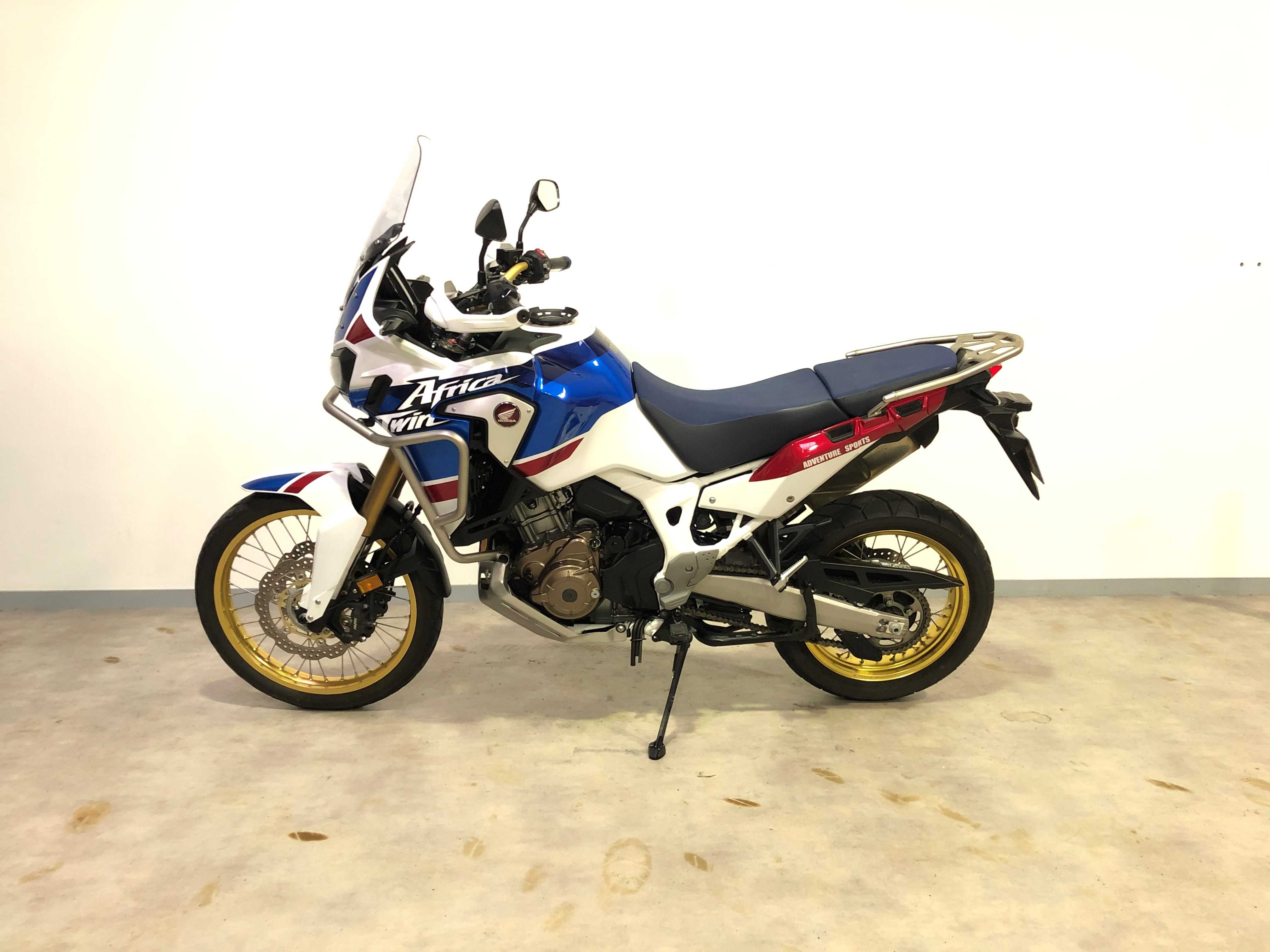 Honda Africa Twin 2018 HD vue gauche