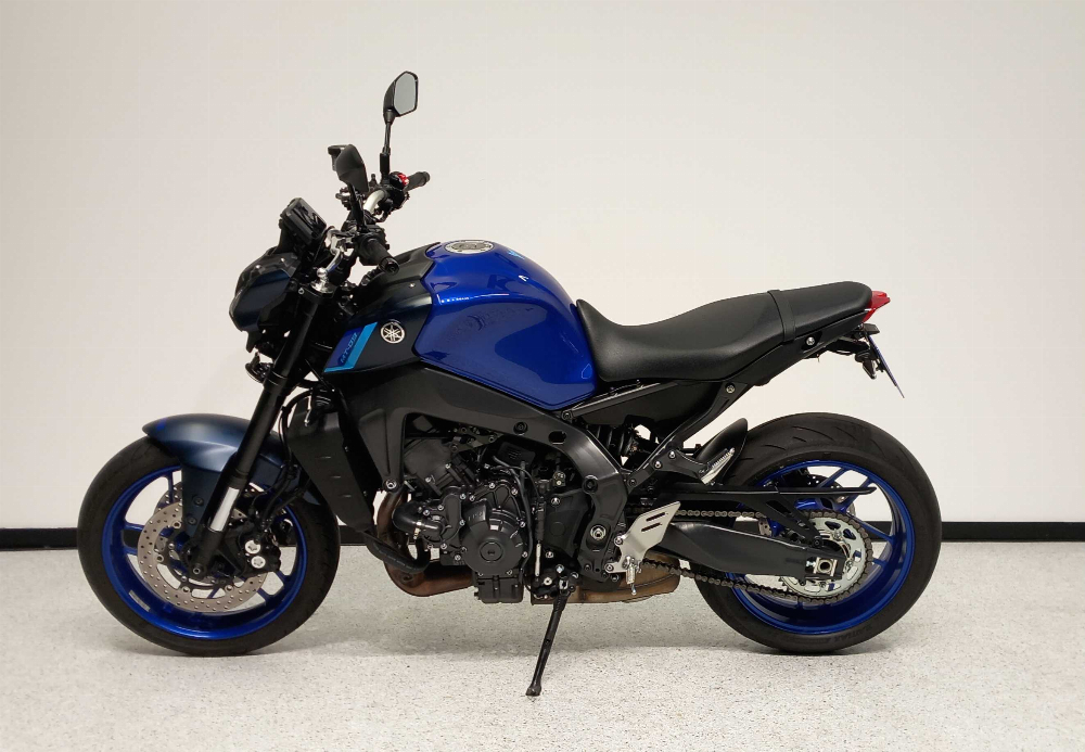 Yamaha MT-09 900 2022 vue gauche