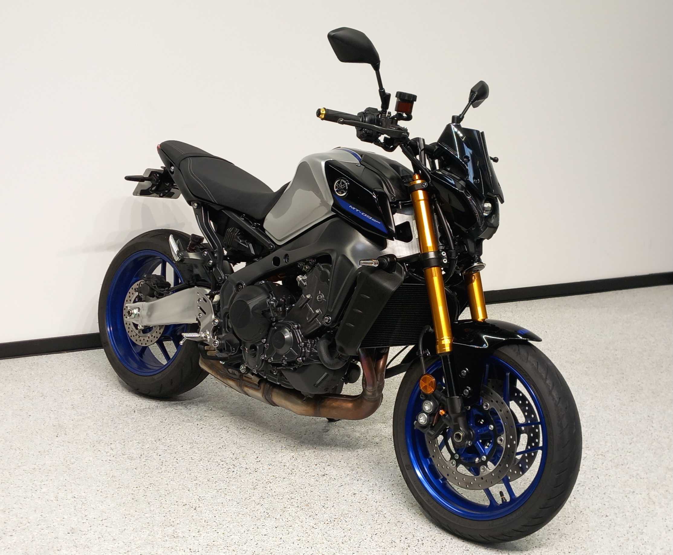 Yamaha MT-09 900 SP 2022 HD vue 3/4 droite