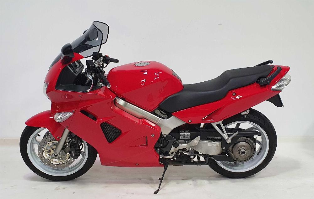 Honda VFR 800 1998 vue gauche