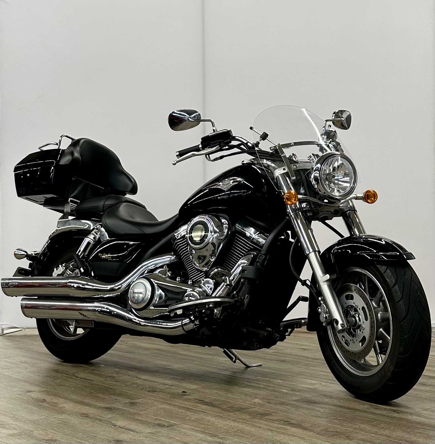 Kawasaki VN 1700 Classic 2012 HD vue 3/4 droite