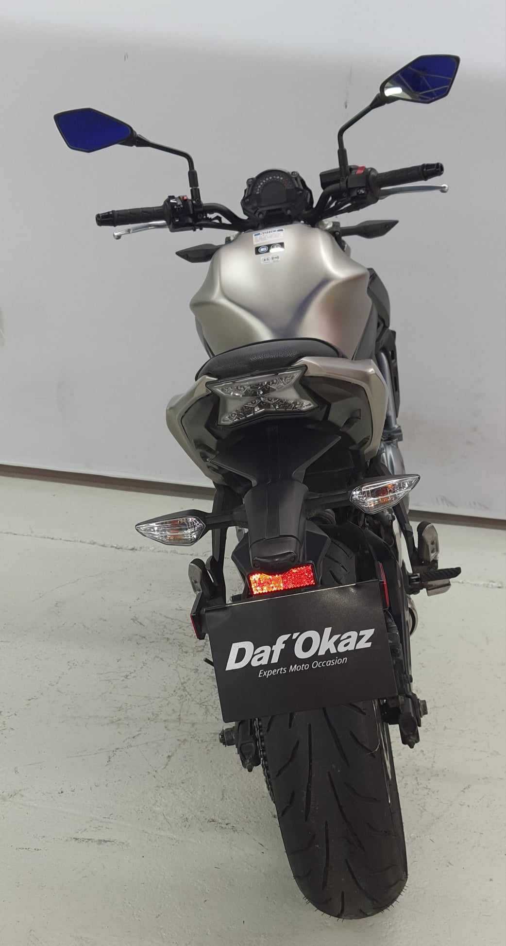 Kawasaki Z 650 2017 HD vue arrière