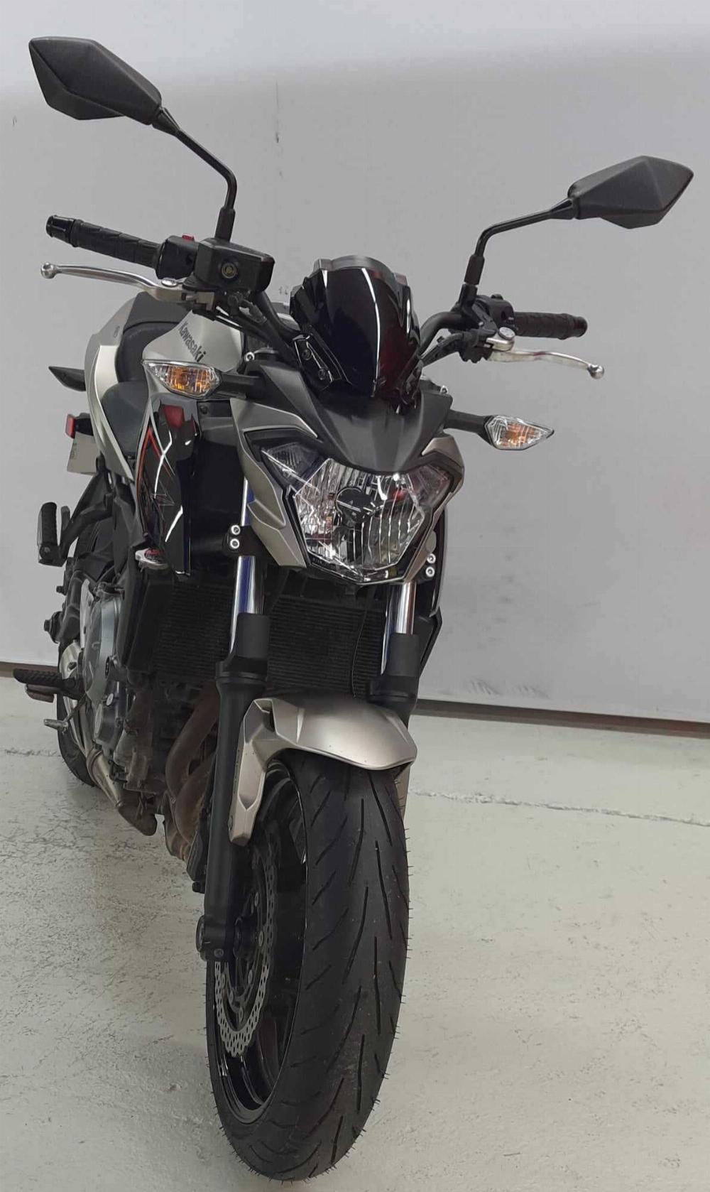 Kawasaki Z 650 2017 vue 3/4 droite