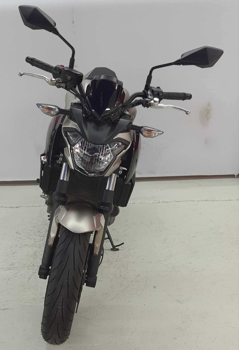 Kawasaki Z 650 2017 vue avant