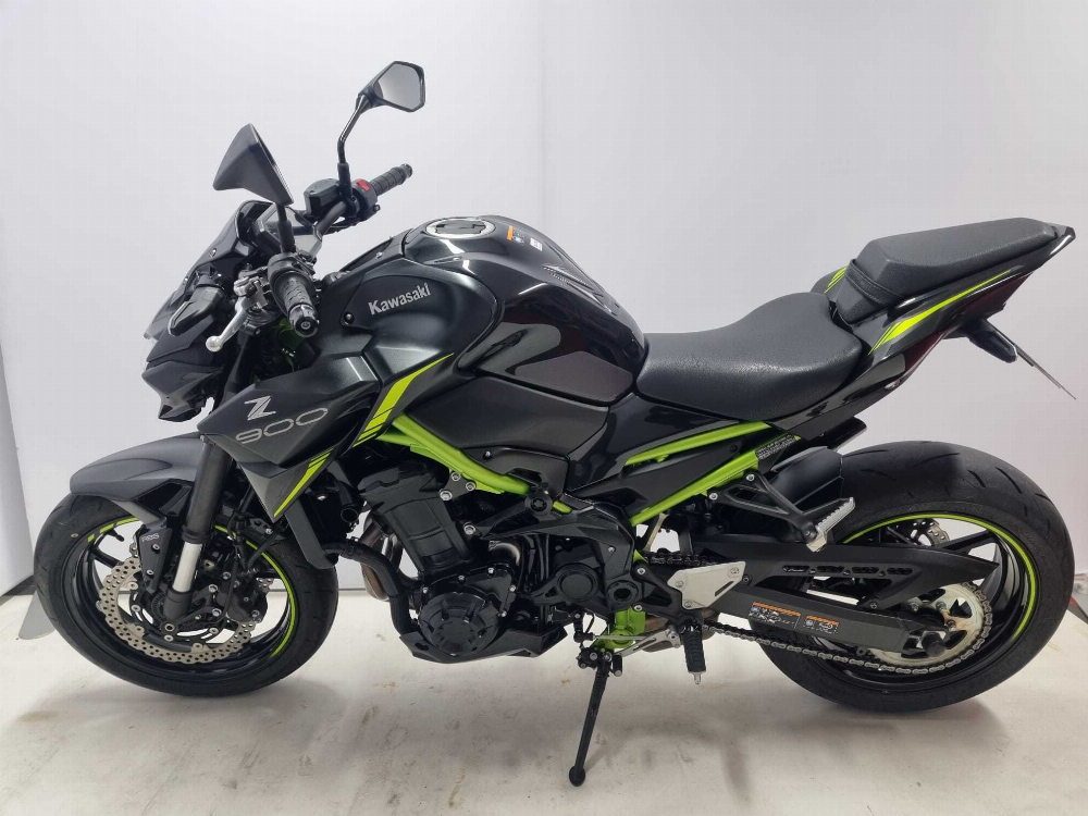 Kawasaki Z 900 2022 vue gauche
